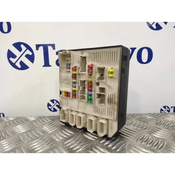 Caja Reles / Fusibles para Renault Megane Iii Berlina 5 P