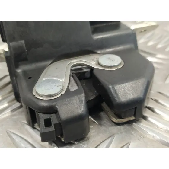 Cerradura Maletero / Porton para Opel Corsa D