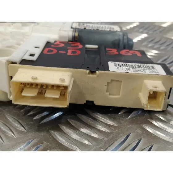 Elevalunas Delantero Derecho para Citroën C4 Berlina