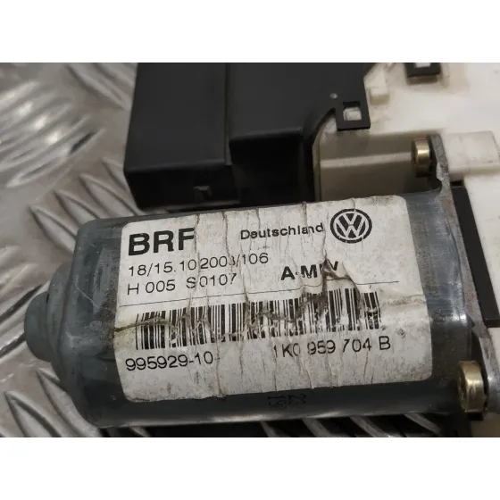 Motor Elevalunas Trasero Derecho para Volkswagen Touran (1T1)