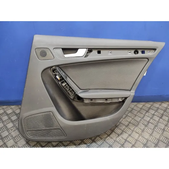 Guarnecido Puerta Trasera Derecha para Audi A4 Avant (8K5) (2008)