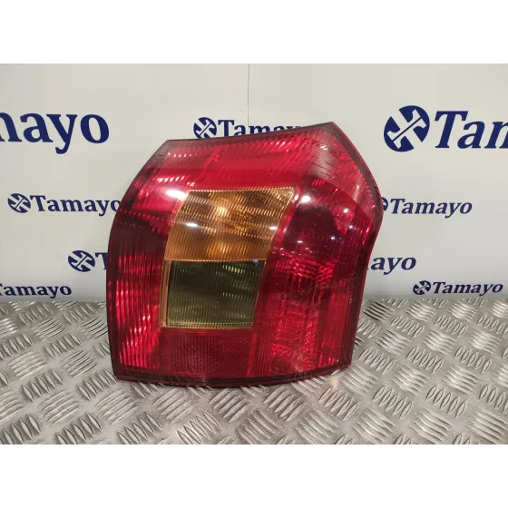 Piloto Trasero Derecho para Toyota Corolla (E12)