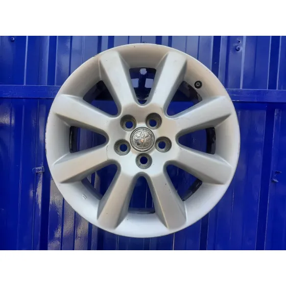 Llanta para Toyota Avensis Berlina (T25)
