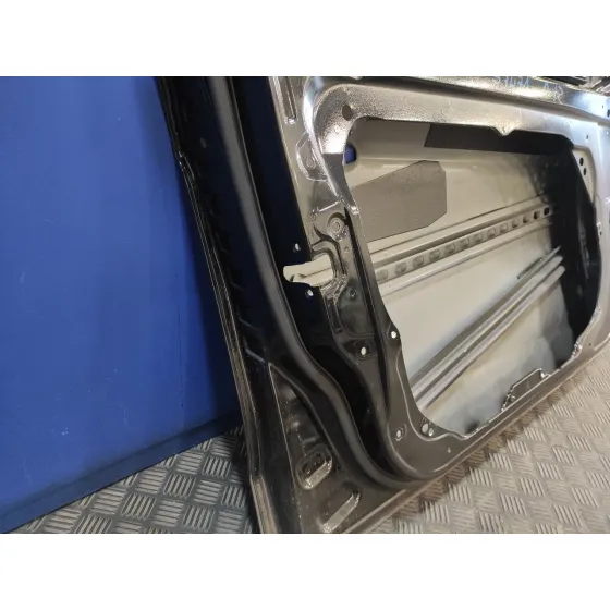 Puerta Delantera Izquierda para Mercedes-Benz Clase E (W212) Lim.