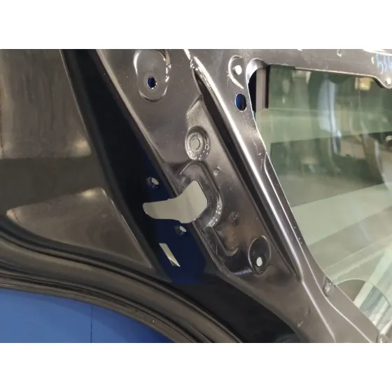 Puerta Trasera Izquierda para Mercedes-Benz Clase E (W212) Lim.