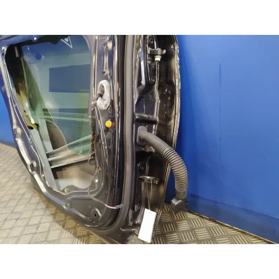 Puerta Trasera Izquierda para Mercedes-Benz Clase E (W212) Lim.