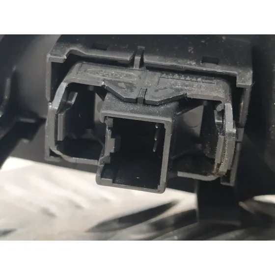 Mando Elevalunas Trasero Derecho para Ford Focus Turn. (Cb8)