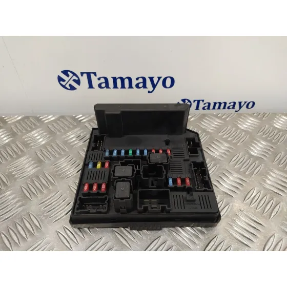 Caja Reles / Fusibles para Nissan Qashqai (J10)