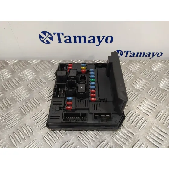 Caja Reles / Fusibles para Nissan Qashqai (J10)