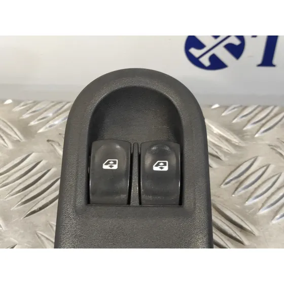 Mando Elevalunas Delantero Izquierdo para Renault Clio Grandtour