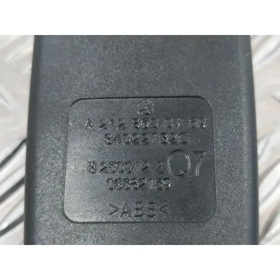 Anclaje Cinturon Trasero Central para Mercedes-Benz Clase E (W212) Lim.