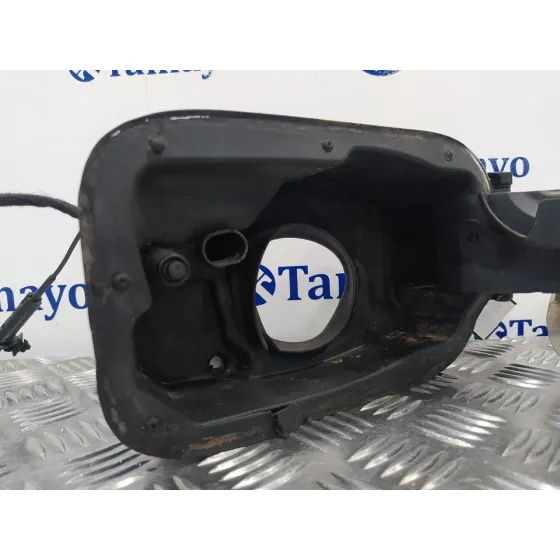 Tapa Exterior Combustible para Mercedes-Benz Clase C (W204) Berlina