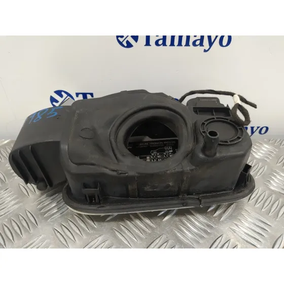 Tapa Exterior Combustible para Mercedes-Benz Clase C (W204) Berlina