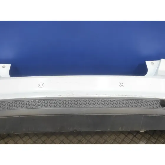 Paragolpes Trasero para Ford Focus Turn.