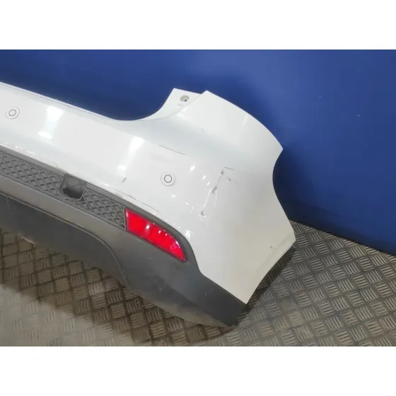 Paragolpes Trasero para Ford Focus Turn.