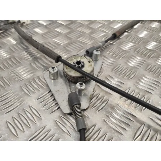 Elevalunas Delantero Izquierdo para Ford Fiesta (Cbk)