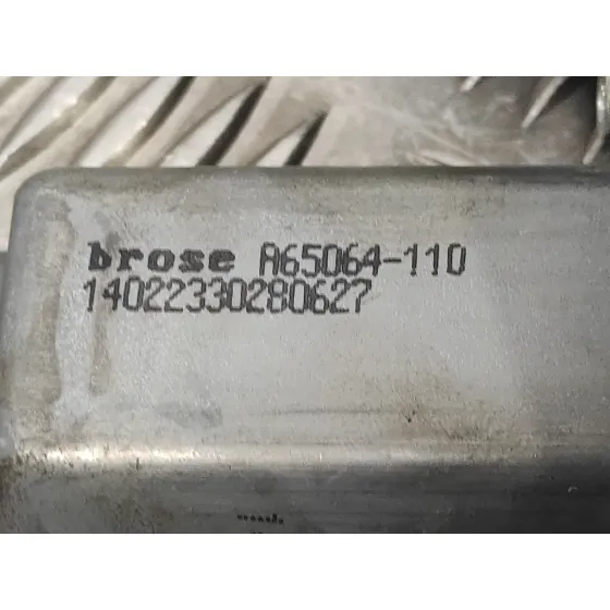 Elevalunas Delantero Izquierdo para Ford Focus Turn.