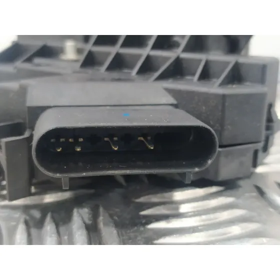 Cerradura Puerta Trasera Izquierda para Ford Focus Turn.