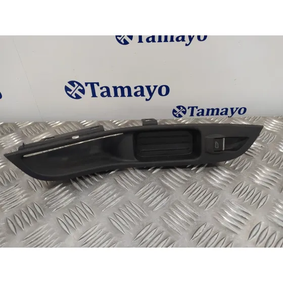 Mando Elevalunas Delantero Derecho para Ford Focus Turn.