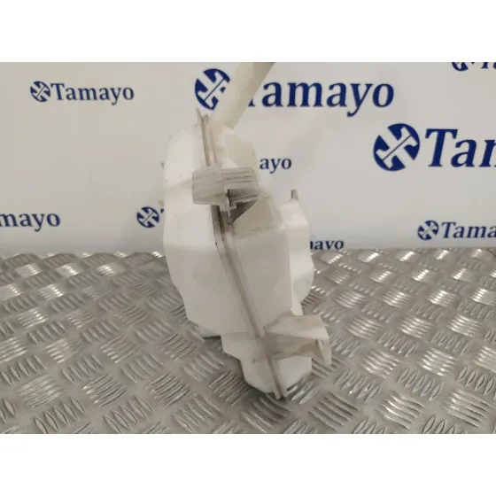 Deposito Limpia para Ford Focus Turn.