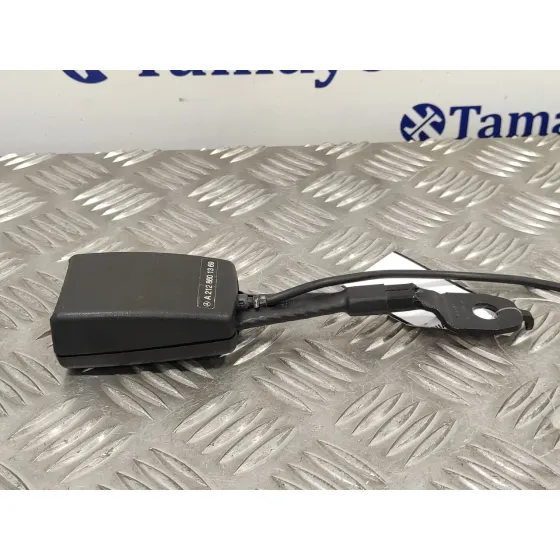 Anclaje Cinturon Delantero Derecho para Mercedes-Benz Clase E (W212) Lim.
