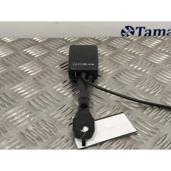Anclaje Cinturon Delantero Derecho para Mercedes-Benz Clase E (W212) Lim.