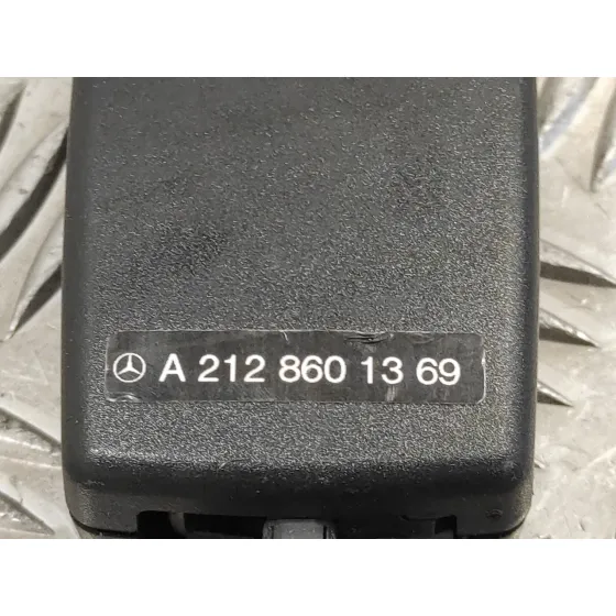 Anclaje Cinturon Delantero Izquierdo para Mercedes-Benz Clase E (W212) Lim.