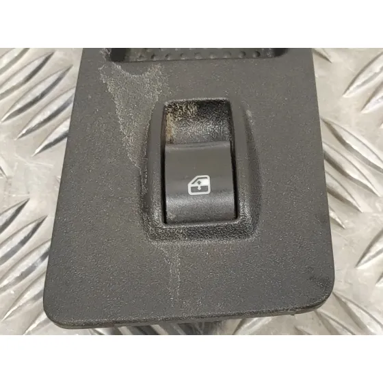 Mando Elevalunas Delantero Derecho para Fiat Bravo (198)