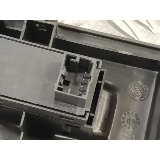 Mando Elevalunas Delantero Derecho para Fiat Bravo (198)