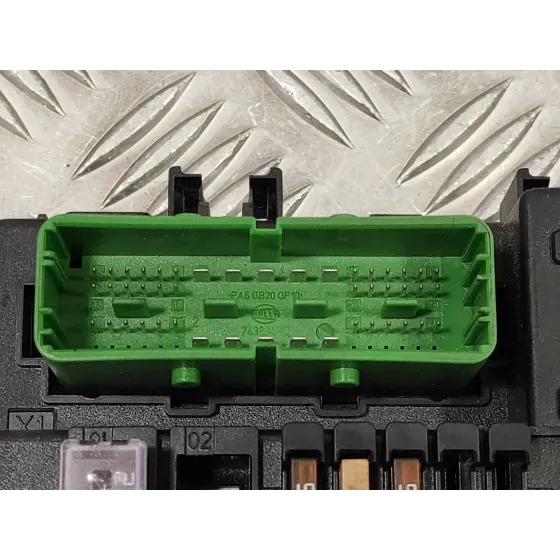 Caja Reles / Fusibles para Opel Astra H Ber.