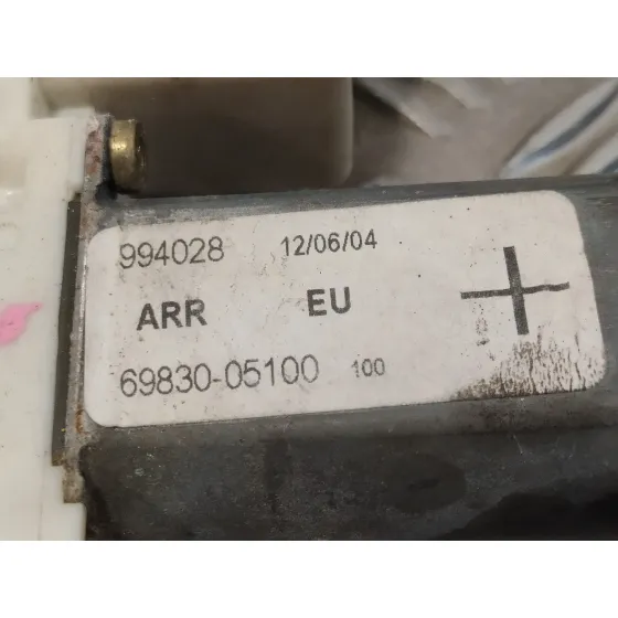 Elevalunas Trasero Derecho para Toyota Avensis Berlina (T25)