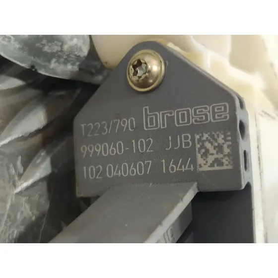 Elevalunas Trasero Derecho para Toyota Avensis Berlina (T25)