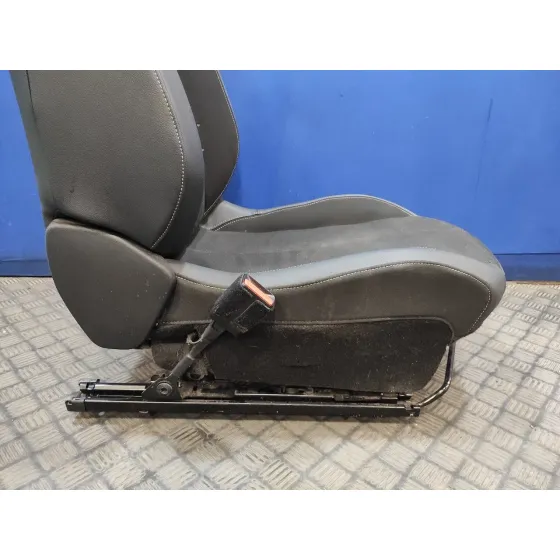 Juego Asientos Completo para Opel Corsa F
