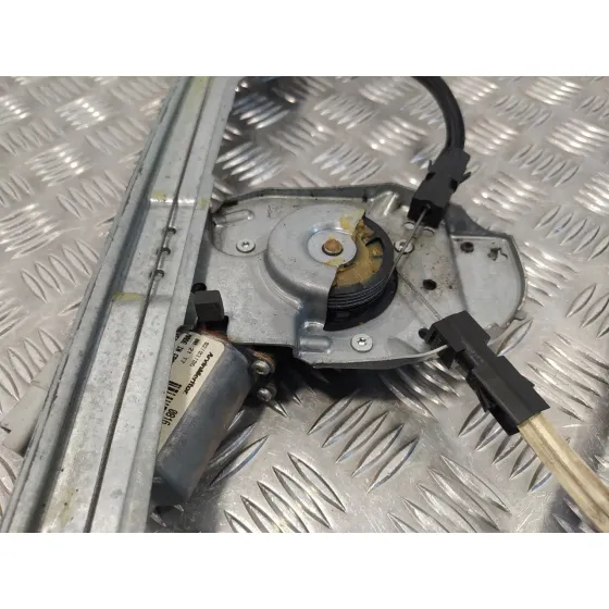 Elevalunas Delantero Derecho para Peugeot 1007