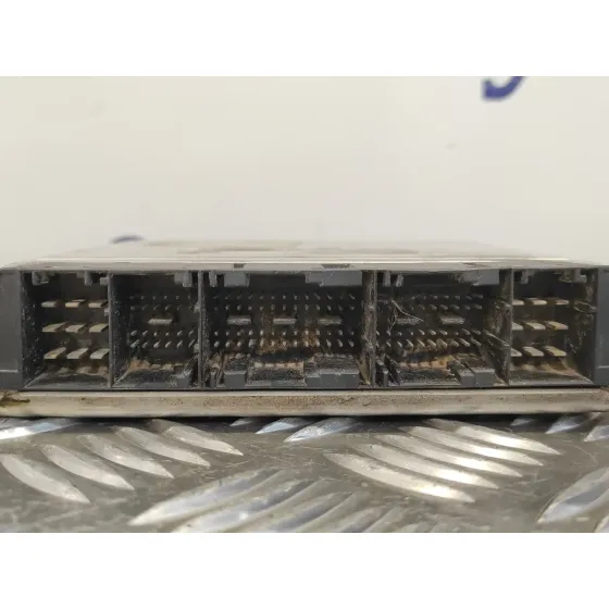 Centralita Motor Uce para Bmw X5 (E53)