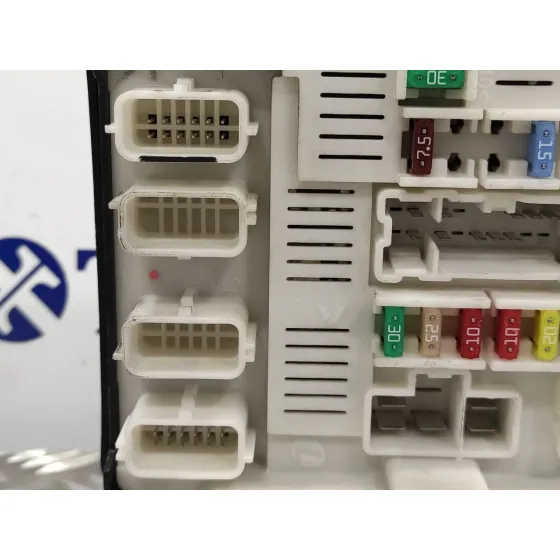 Caja Reles / Fusibles para Renault Kangoo