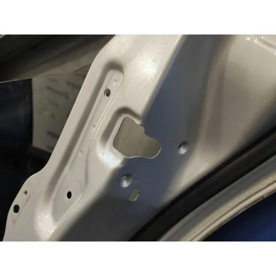 Puerta Trasera Derecha para Mercedes-Benz Clase M (W164)