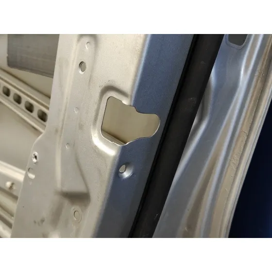 Puerta Delantera Derecha para Mercedes-Benz Clase M (W164)