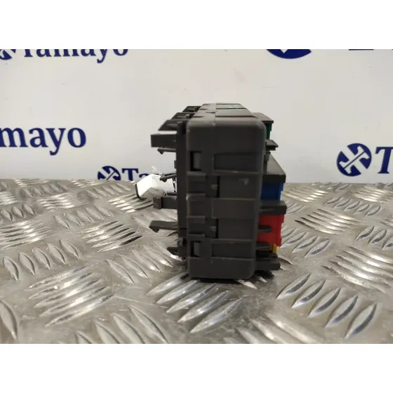 Caja Reles / Fusibles para Peugeot 406 Berlina (S1/S2)