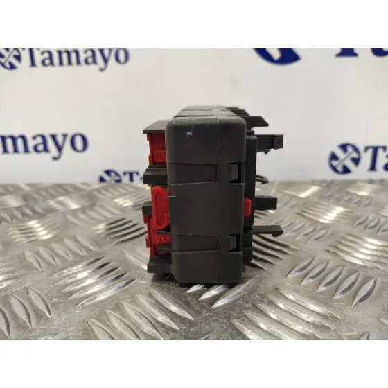 Caja Reles / Fusibles para Peugeot 406 Berlina (S1/S2)