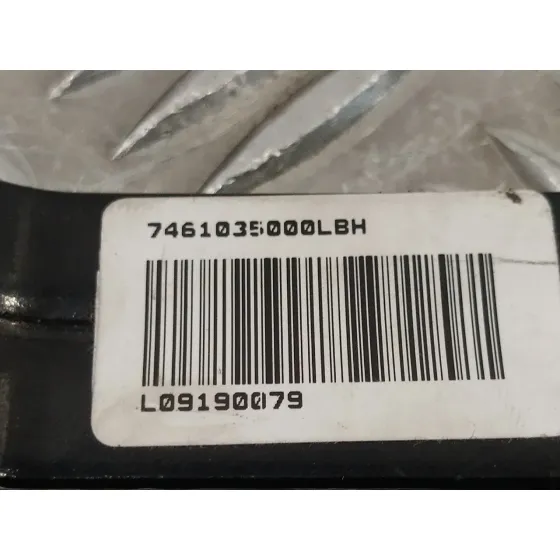 Anclaje Cinturon Delantero Izquierdo para Ssangyong Tivoli