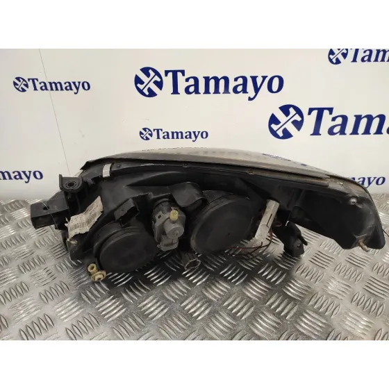 Faro Derecho para Nissan Primera Berlina (P12)