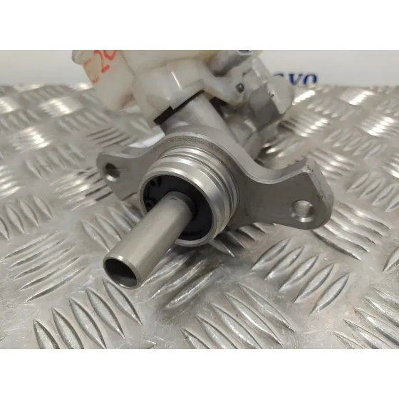 Bomba Freno para Subaru Forester S12