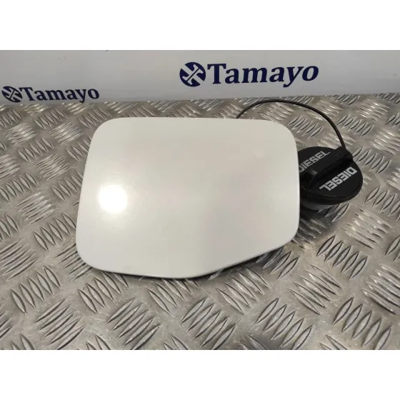 Tapa Exterior Combustible para Subaru Forester S12
