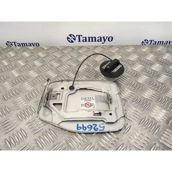 Tapa Exterior Combustible para Subaru Forester S12