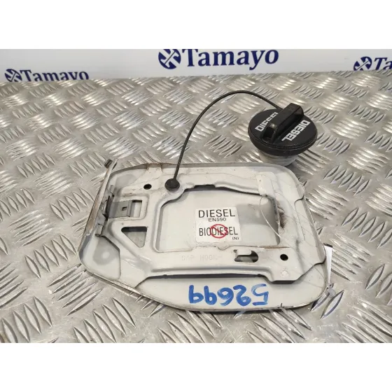 Tapa Exterior Combustible para Subaru Forester S12