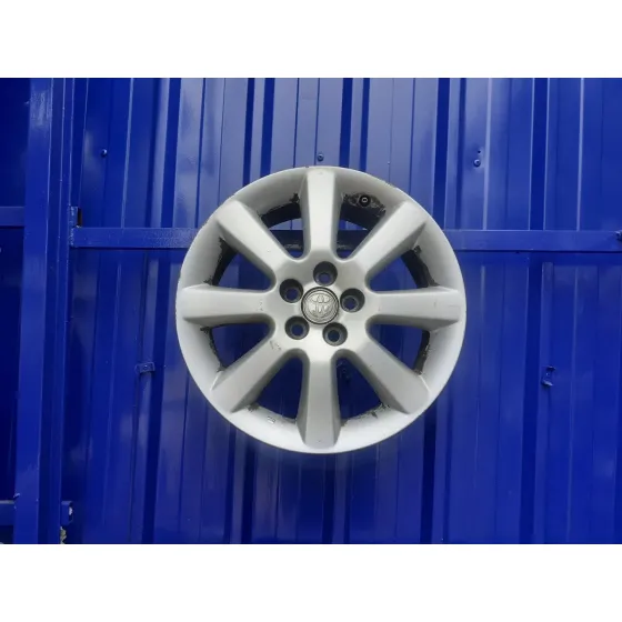 Llanta para Toyota Avensis Berlina (T25)