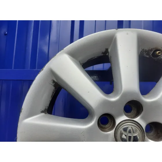 Llanta para Toyota Avensis Berlina (T25)