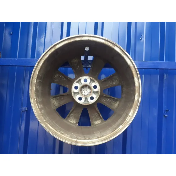Llanta para Toyota Avensis Berlina (T25)