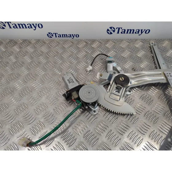 Elevalunas Delantero Derecho para Mitsubishi L 200 (K6/7)
